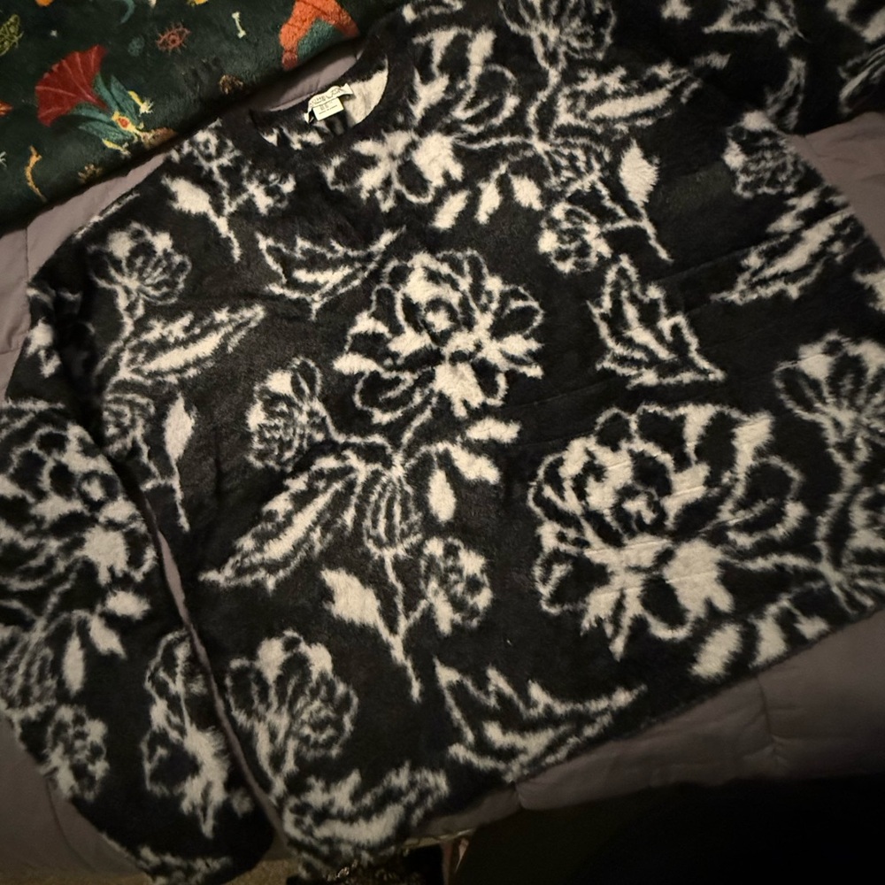 Rachel Zoe Rose Patterned Sweater! SO soft!